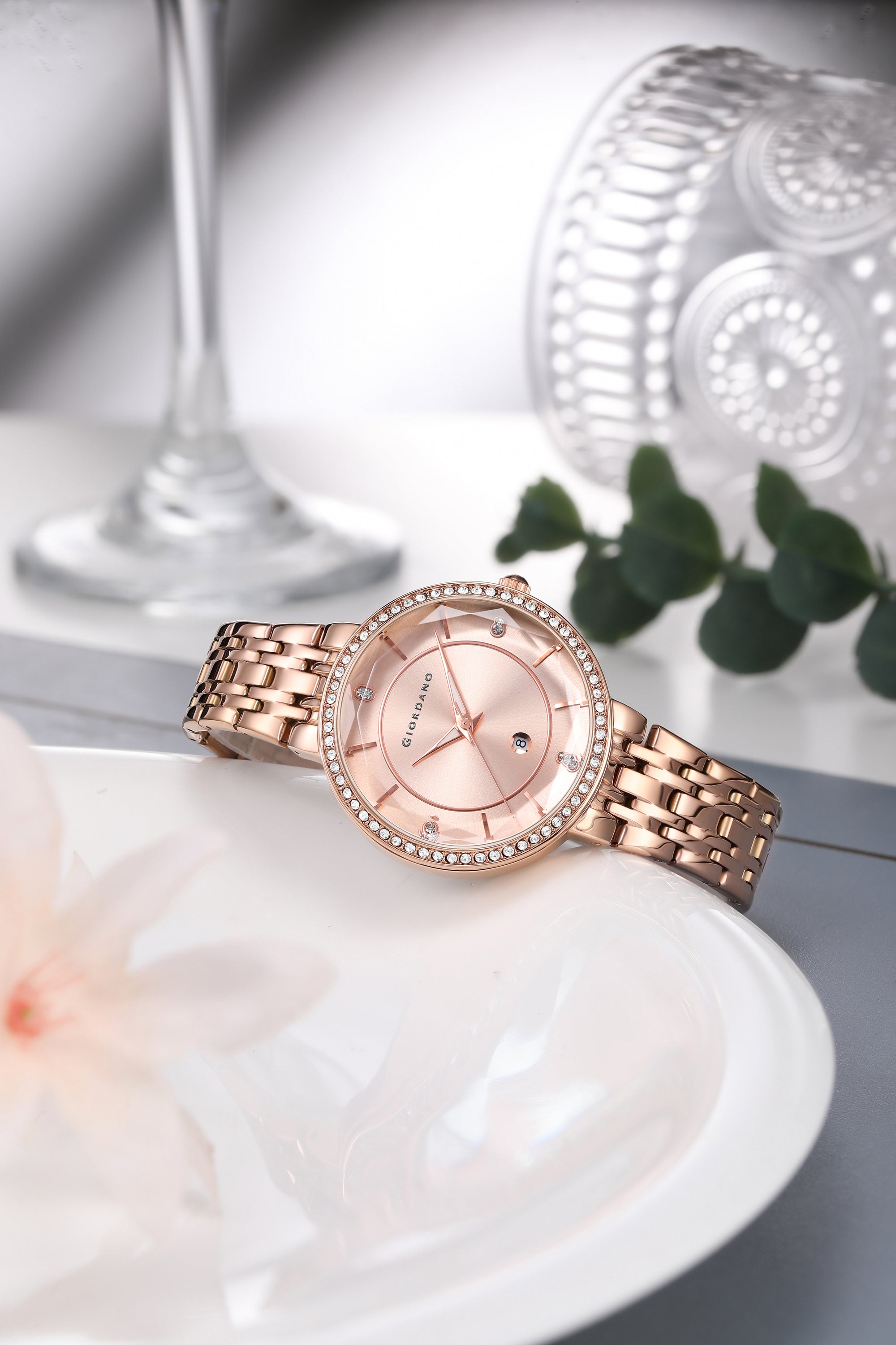 Giordano Stylish Analog Watch for Women – Round cut glass Dial,diamond studed bezel, stainess steel strap and date display | GZ-60110-44